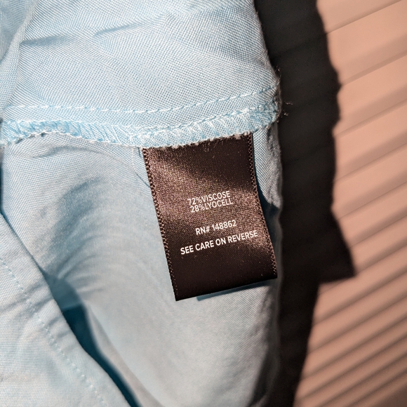 Torrid Sky Blue V-Neck Top - Picture 6 of 7